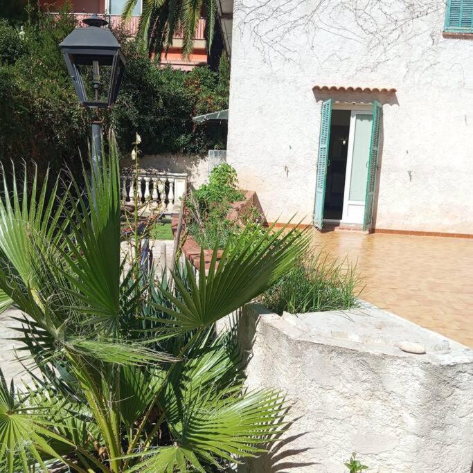 Studio De 14M2 Dans Une Maison Cagnes-sur-Mer Zewnętrze zdjęcie