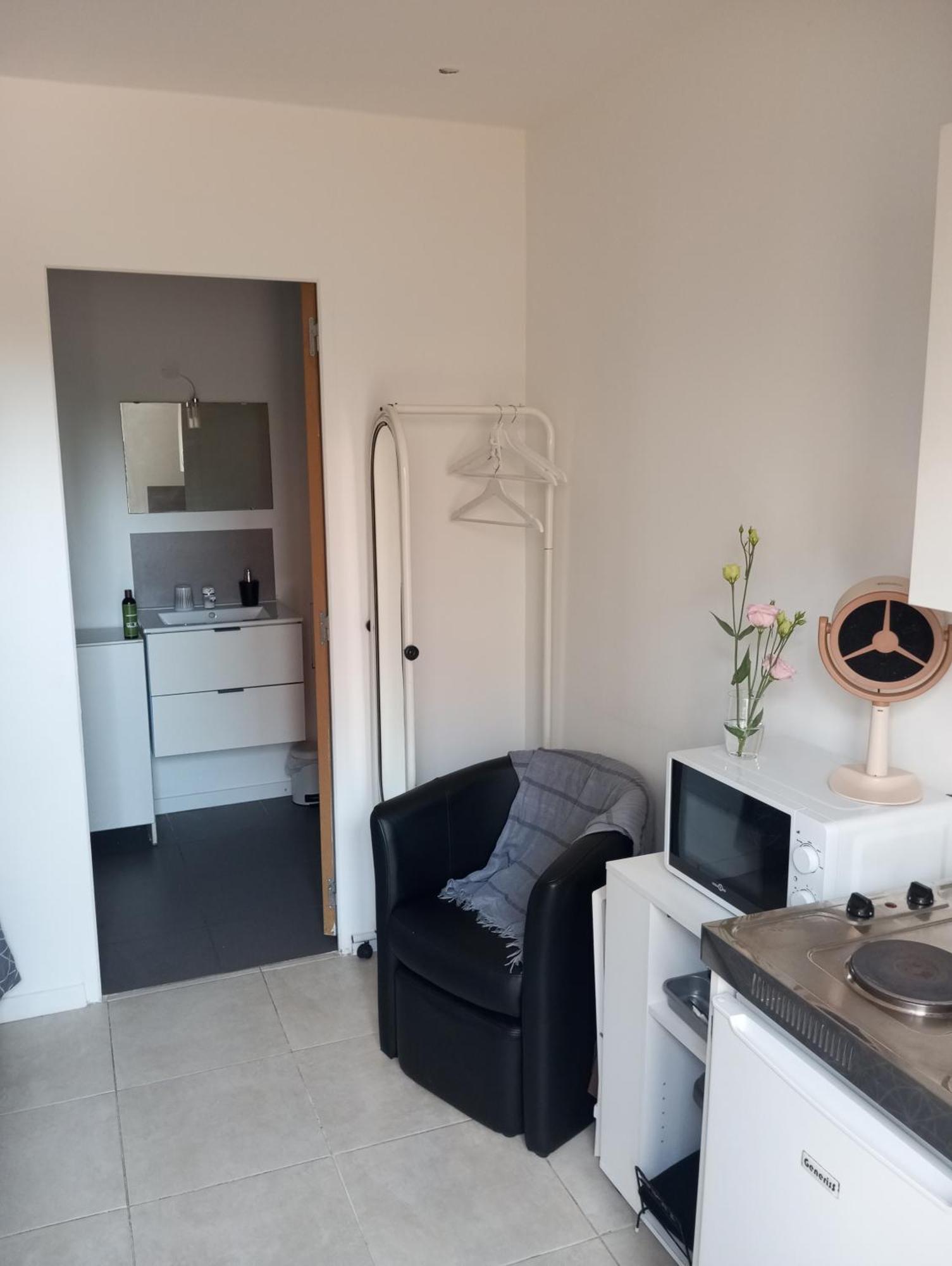Studio De 14M2 Dans Une Maison Cagnes-sur-Mer Zewnętrze zdjęcie